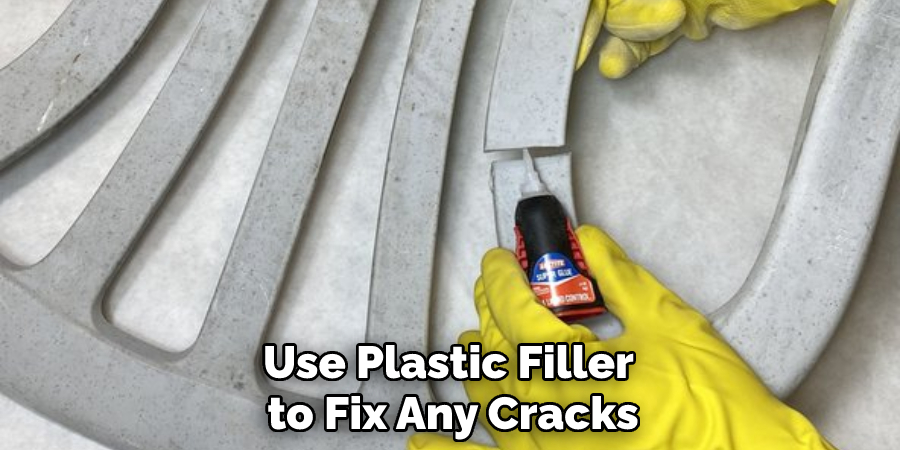 Use Plastic Filler to Fix Any Cracks