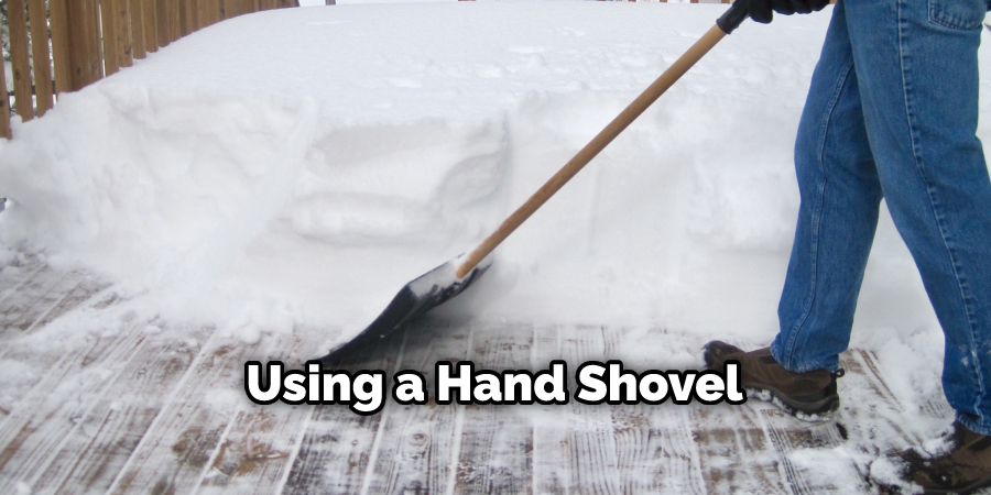 Using a Hand Shovel