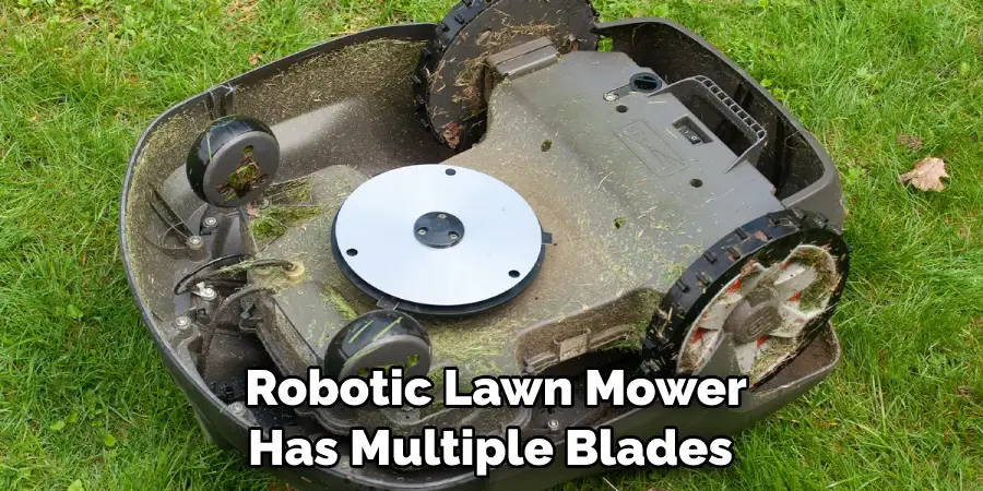 Robotic Lawn Mower Has Multiple Blades