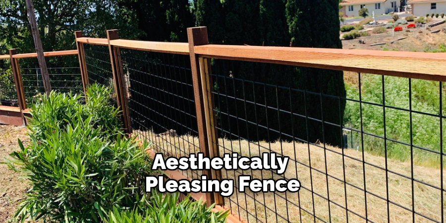 Secure and Aesthetically Pleasing Fence