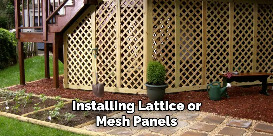  Installing Lattice or Mesh Panels