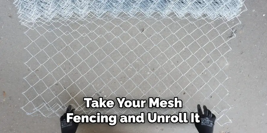 Take Your Mesh Fencing and Unroll It