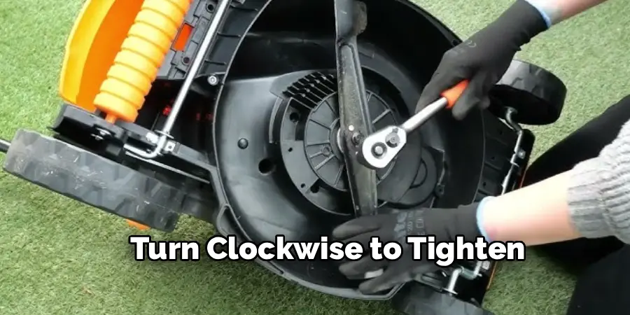 Turn Clockwise to Tighten