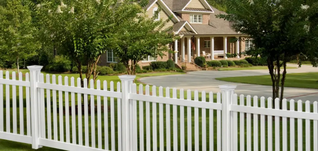 How to Remove Stains from Vinyl Fence