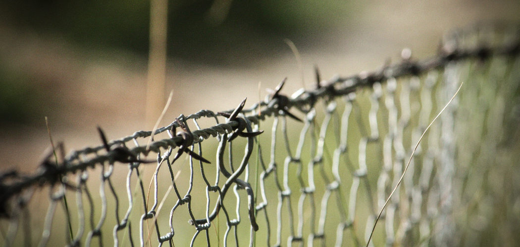 How to Stretch Wire Fence