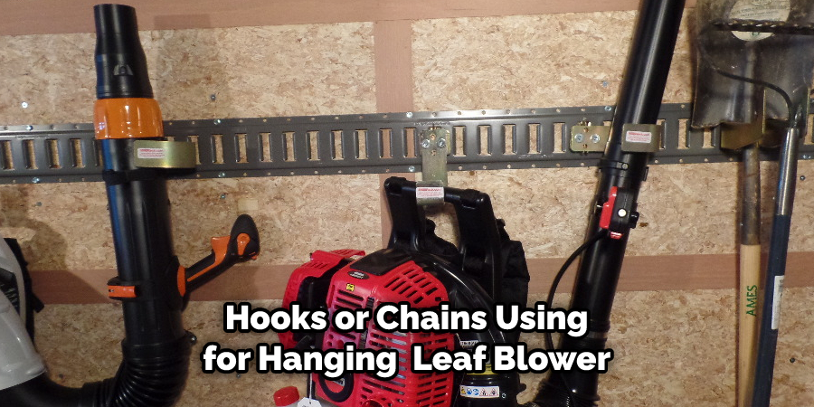 Hooks or Chains Using for Hanging  Leaf Blower