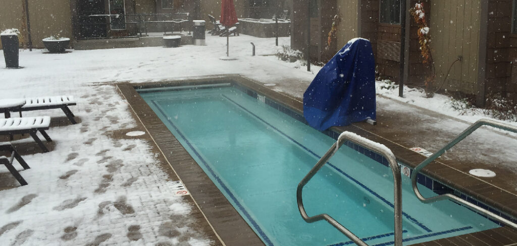How to Keep a Pool from Freezing
