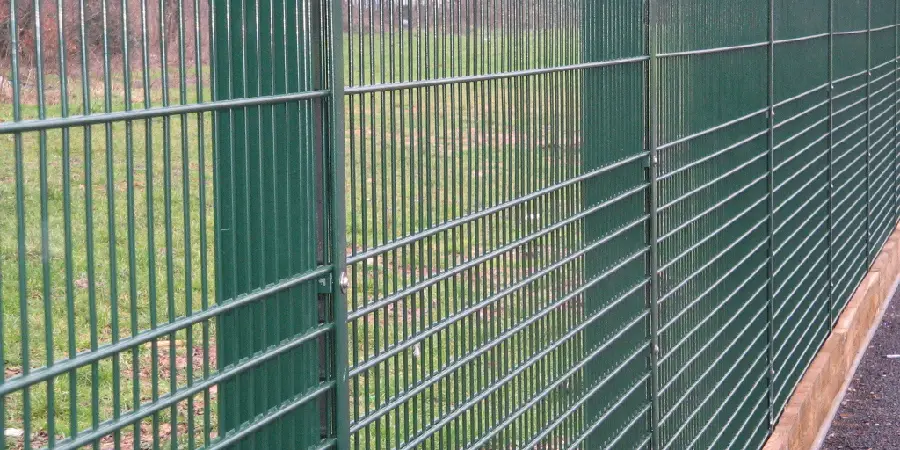 How to Install Welded Wire Fence