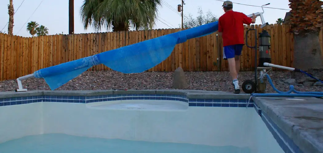 How to Cover a Pool for a Party