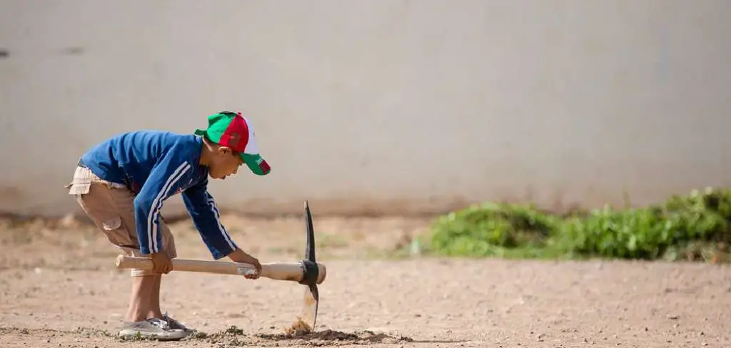 How to Use a Pickaxe